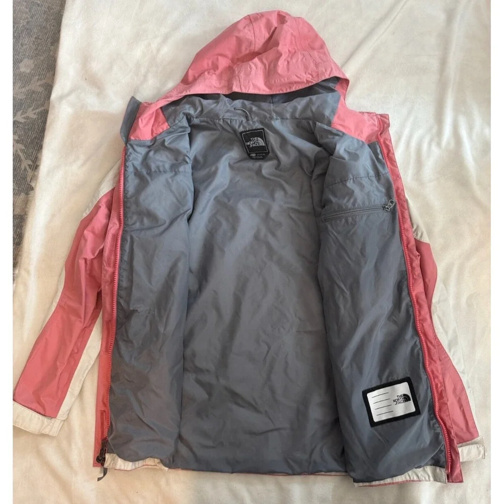 The‎ North Face Hyvent Girl's Youth Hooded Rain Jacket XL
